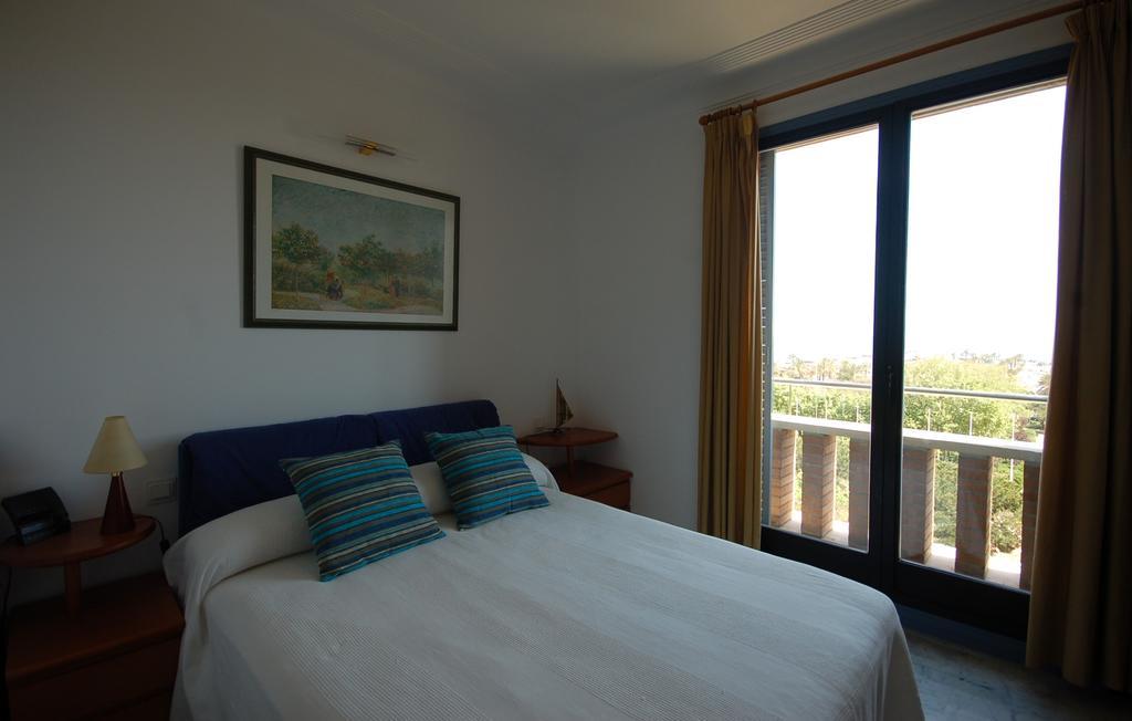 Lets Holidays Apartment Sea Views In Barcelona Room photo
